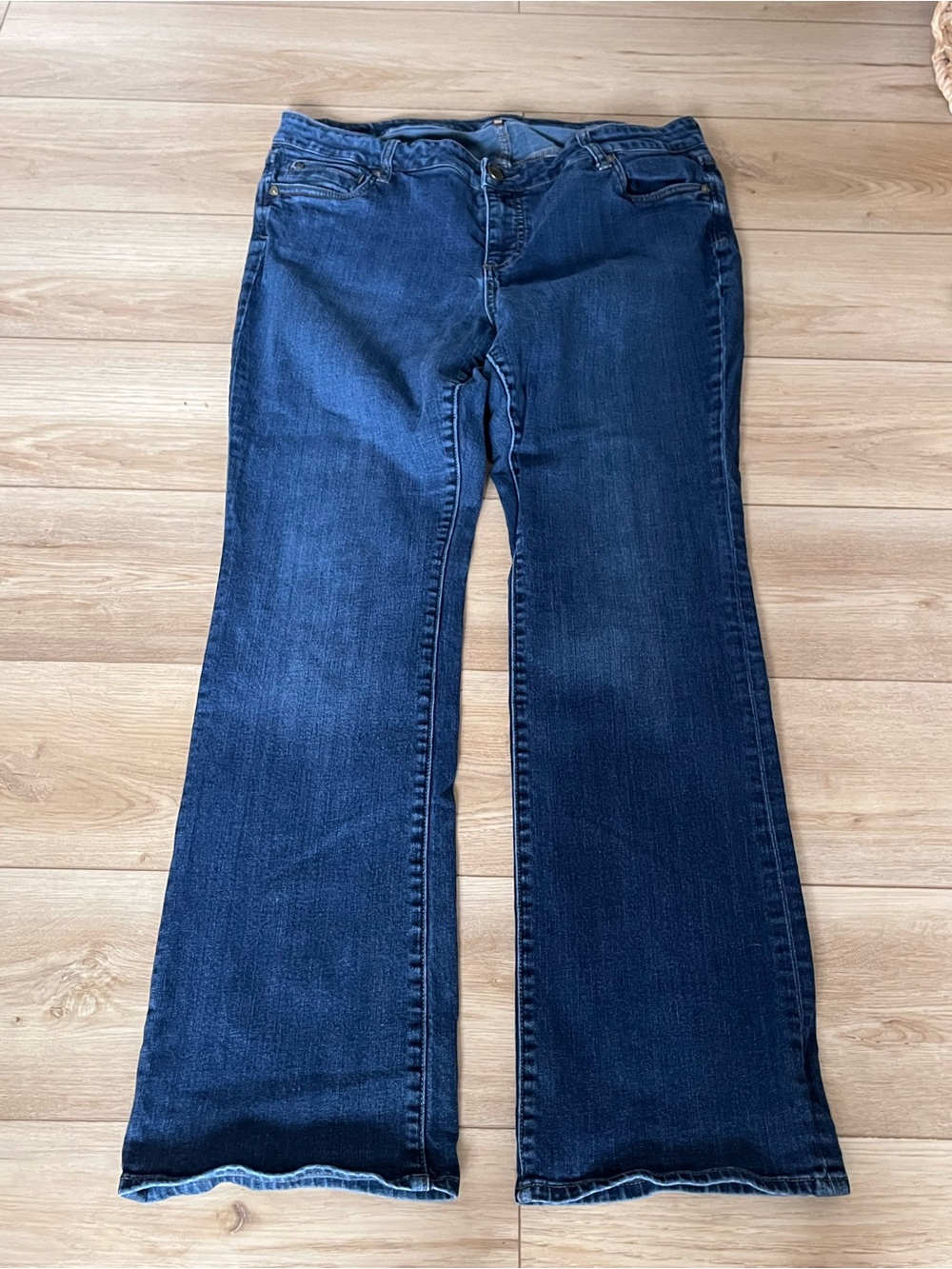 Kut from the Kloth Bootcut high rise jeans - Picture 2 of 9